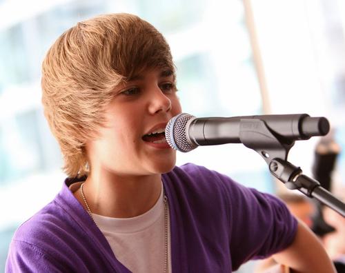 Justin Bieber 22